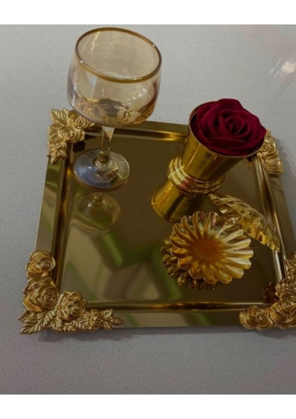 Altı Adet Gold Detaylı Paslanmaz Çelik Kahve Sunum Tepsisi Seti