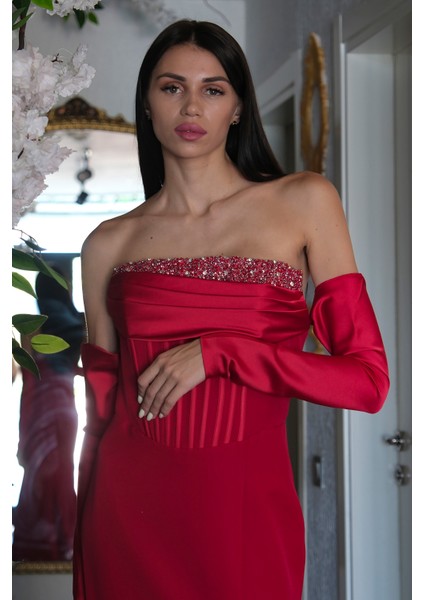 Kırmızı Göğüs Taş Işleme Detaylı Drapeli Abiye 9705446.08