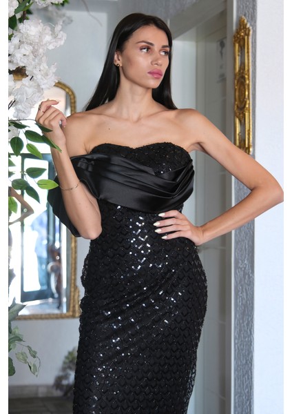 Siyah Drape Yaka Detaylı Payet Işlemeli Uzun Kuşaklı Abiye 9705470.01