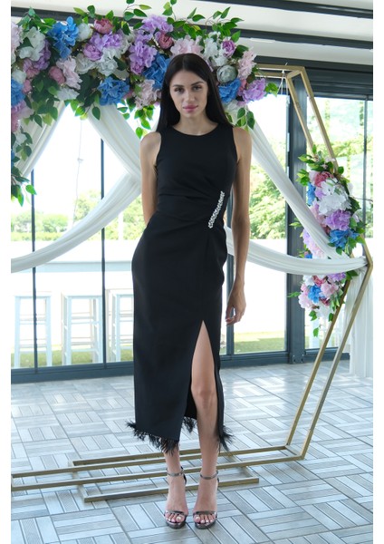 Siyah Önü Taş Detaylı Yırtmaçlı Tüy Detaylı Abiye 9705402.01 fiyatları