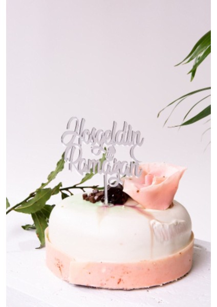 Hoşgeldin Ramazan Yazılı Pleksi Ayna, Gri Pasta Üstü, Bayram ve Dini Süsüler fiyatları