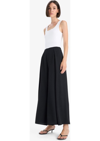 Slim Fit Dar Kesim Basic Düz Kare Yaka Atlet C2622AX25AU fiyatları