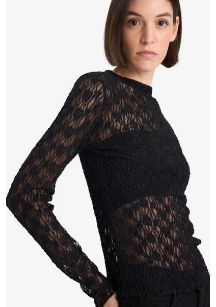 Slim Fit Dar Kesim Kayık Yaka Dantel Uzun Kollu Bluz fırsatları