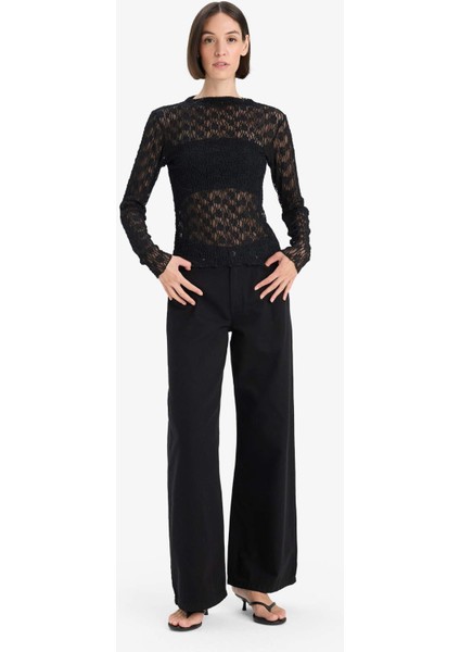 Slim Fit Dar Kesim Kayık Yaka Dantel Uzun Kollu Bluz F8116AX25AU fiyatları