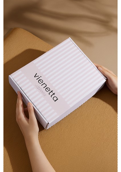 Lüks Kutulu Saten Pijama Takımı – Dantel Kollu, Uzun Kollu, Kore Ipeği Dokulu, Çeyizlik Hediye Seçeneği fiyatları