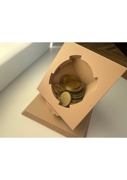 Piramit Görünümlü Altın Para Saklama Kasası modelleri