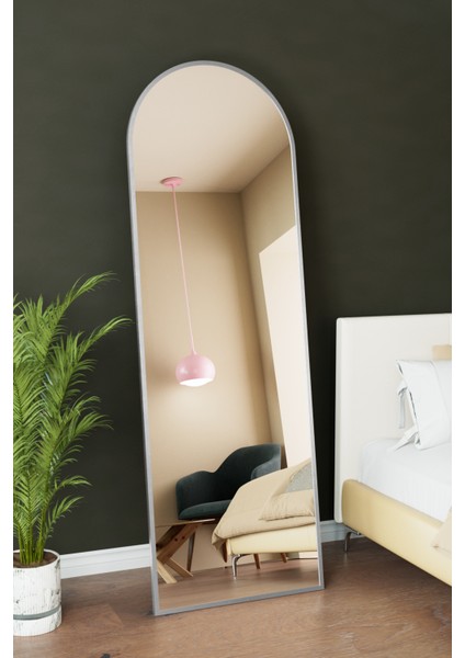 Oval Metal Çerçeveli Ayaklı Influencer Boy Aynası 180X60 cm
