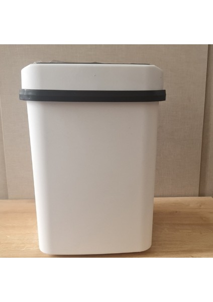 Akıllı Çöp Tenekesi 12 Litre Sensörlü Otomatik Kapak Indüksiyon Tipli ( Mutfak ve Tuvalet ) indirimleri