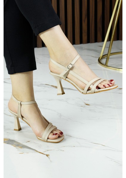 Roseline Ten Saten Önü Arkası Açık Bantlı Tokalı Kadeh Topuklu Abiye Ayakkabı