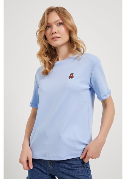 Kadın Bisiklet Yaka Rahat Kalıp Ayıcık Nakışlı % 100 Pamuk T-Shirt