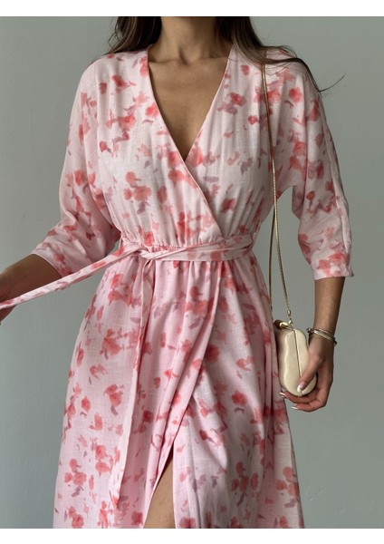 Kruvaze Yaka Çiçek Desenli Kuşaklı Elbise fiyatları