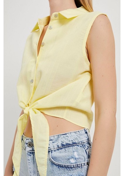 Önü Bağlamalı Çizgi Dokulu Kolsuz Vizkoz Kumaş Kadın Gömlek fiyatları