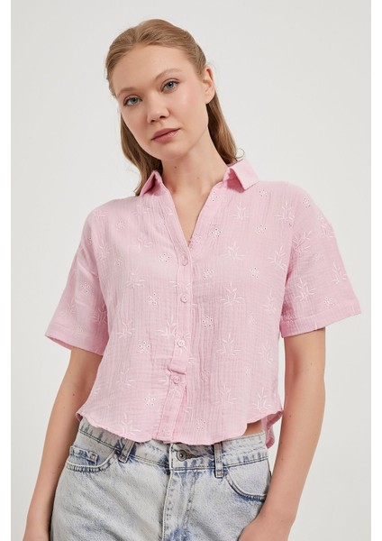Nakış Detaylı Kısa Kol Yumuşak Dokulu %100 Pamuk Müslin Keten Kadın Gömlek