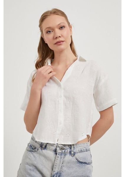 Nakış Detaylı Kısa Kol Yumuşak Dokulu %100 Pamuk Müslin Keten Kadın Gömlek