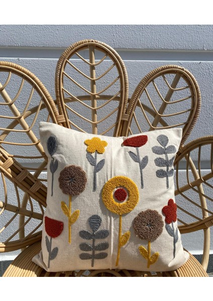 Çiçekli Model Puch Işlemeli Kırlent Kılıfı
