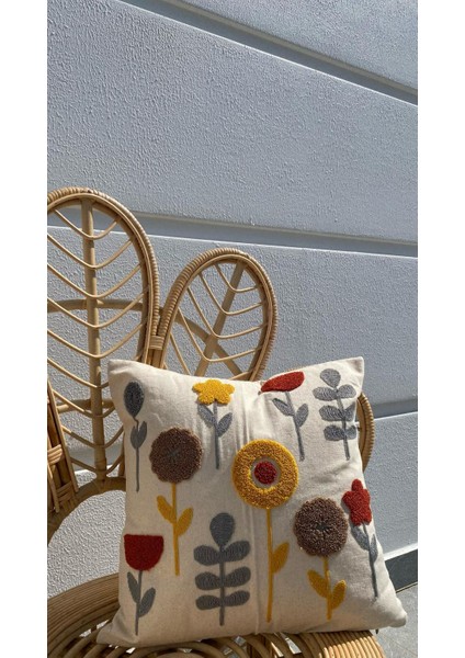 Çiçekli Model Puch Işlemeli Kırlent Kılıfı fiyatları