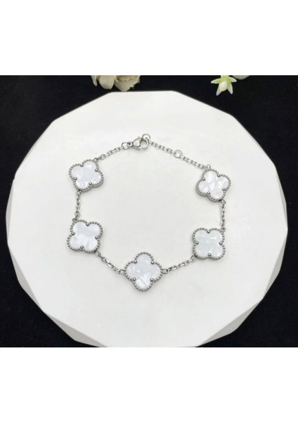 Kadın Yonca Figürlü Mineli Çelik Bileklik