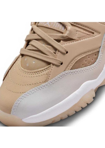 Jordan Jumpman Two Trey Kadın Bej Basketbol Ayakkabısı DR9631-201 indirimleri