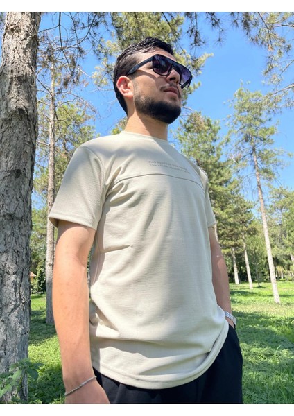 Erkek Düz Kesim Minimal Yazılı Tişört fiyatları