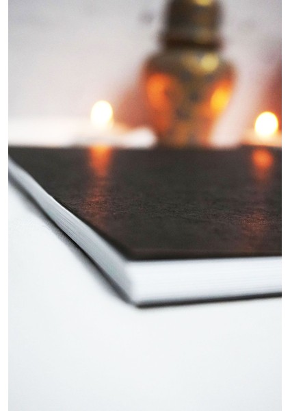 A5 Yaprak Temalı Siyah Kraft Kapaklı Defter - Kareli Defter - 60 Yaprak (120 Sayfa) 15X21 cm