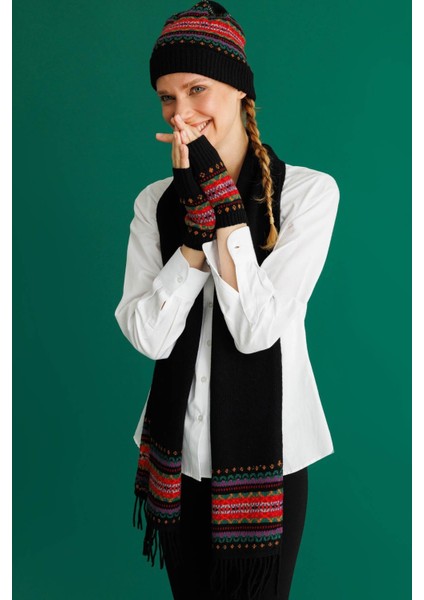 Kadın Jakarlı Yün Bere Siyah modelleri