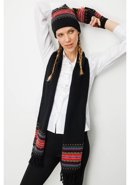 Kadın Jakarlı Yün Bere Siyah fırsatları