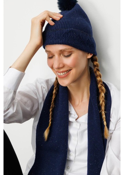 Kadın Simli Jakarlı Ponponlu Yün Şapka Y.a Lacivert modelleri
