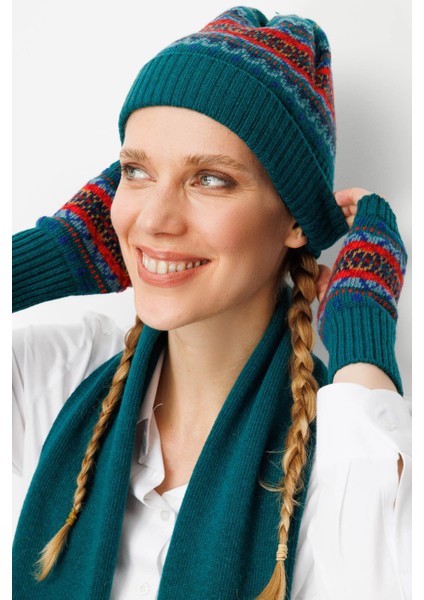 Kadın Jakarlı Yün Bere K.ö.başı