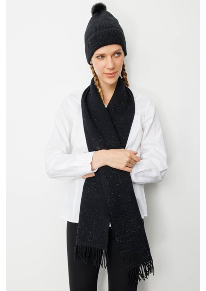 Kadın Simli Jakarlı Ponponlu Yün Şapka Siyah modelleri