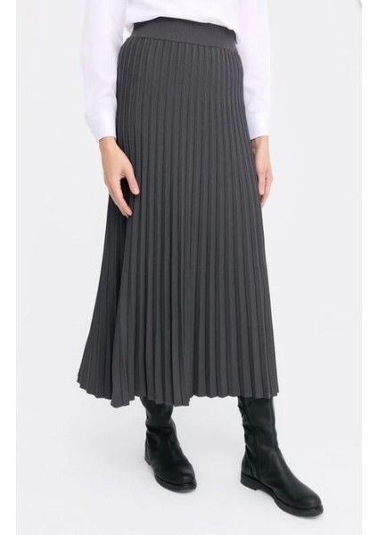 Kadın Pileli Triko Etek Antrasit modelleri