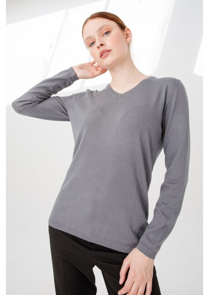 Kadın Ligralı Uzun Kol Basic V Yaka Bluz Gri