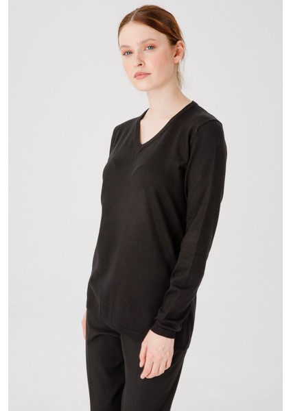 Kadın Ligralı Uzun Kol Basic V Yaka Bluz Siyah fırsatları