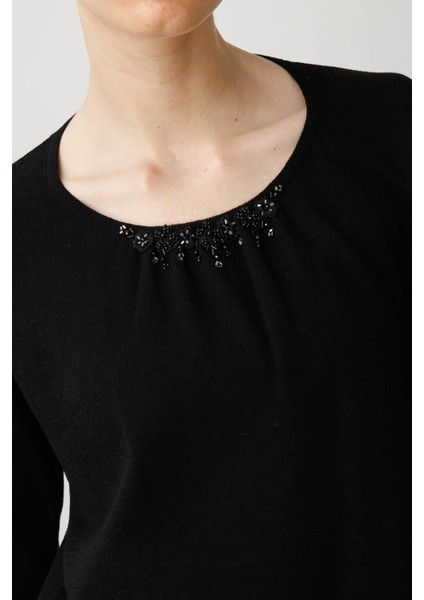 Kadın Sıfır Yaka Dantel Çiçek Işlemeli Ligralı Bluz Siyah fırsatları