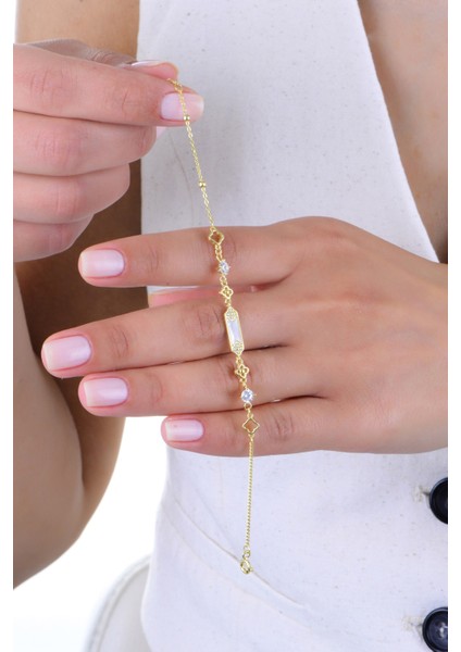 Gümüş Altın Yaldızlı Ortası Sedef ve Zirkon Taşlı Yonca Modeli Flora Bileklik SGTL12915GOLD