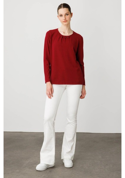 Kadın Sıfır Yaka Dantel Çiçek Işlemeli Ligralı Bluz V.çürüğü indirimleri