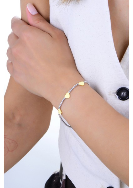 Gümüş Rodyumlu ve Altın Yaldızlı Zirkon Taşlı Altın Kalpler Su Yolu Bileklik. SGTL12901 fiyatları