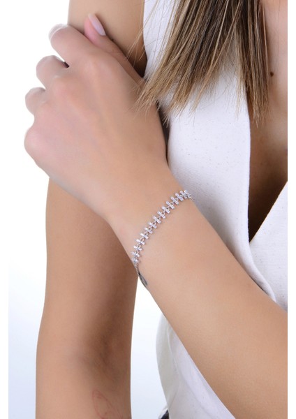 Gümüş Rodyumlu Baget Kesim Zirkon Taşlı Hareketli Kırkayak Model Bileklik SGTL12914RODAJ