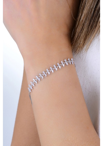 Gümüş Rodyumlu Baget Kesim Zirkon Taşlı Hareketli Kırkayak Model Bileklik SGTL12914RODAJ modelleri