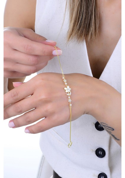 Gümüş Altın Yaldızlı Sedef ve Zirkon Taşlı Inci Çiçeği Bileklik SGTL12922GOLD fiyatları