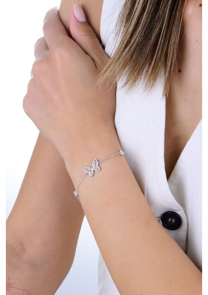 Gümüş Rodyumlu Zirkon Taşlı Işlemeli Kelebek Bileklik SGTL12934RODAJ