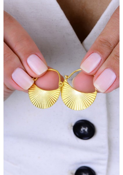 Gümüş Altın Yaldızlı Yelpaze Modeli Rayna Küpe SGTL12994GOLD fiyatları