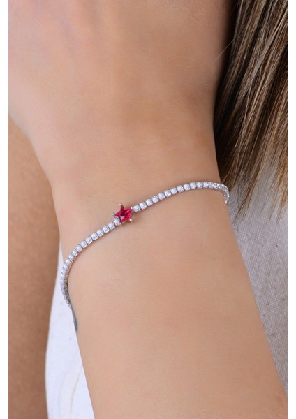 Gümüş Rodyumlu Pırlanta Modeli Fuşya Zirkon Taşlı Yıldız Detaylı Su Yolu Bileklik. SGTL12903FUSYA