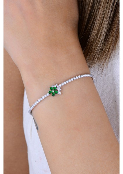 Gümüş Rodyumlu Pırlanta Modeli Zümrüt ve Zirkon Taşlı Bahar Çiçekleri Su Yolu Bileklik SGTL12902YESIL