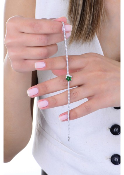 Gümüş Rodyumlu Pırlanta Modeli Zümrüt ve Zirkon Taşlı Bahar Çiçekleri Su Yolu Bileklik SGTL12902YESIL fiyatları