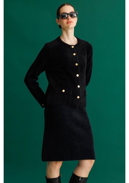 Kadın Sıfır Yaka Metal Düğmeli Afrodit Kısa Triko Ceket Siyah fiyatları