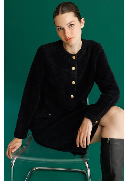 Kadın Sıfır Yaka Metal Düğmeli Afrodit Kısa Triko Ceket Siyah fırsatları