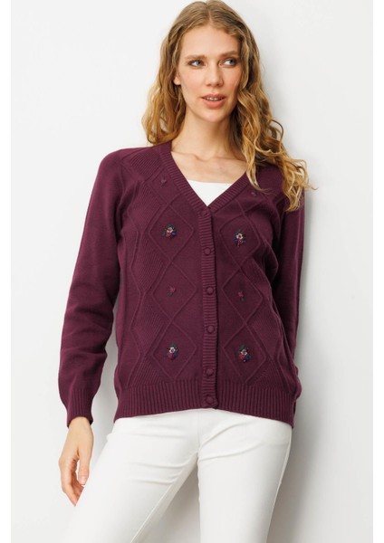 Kadın V Yaka Önü Baklavalı Nakış Işlemeli Hırka Mürdüm indirimleri