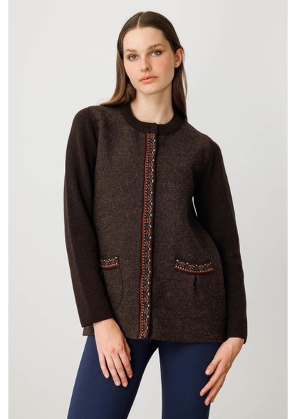 Kadın Sıfır Yaka Önü Keçe Kısa Yün Ceket K.kahve fiyatları