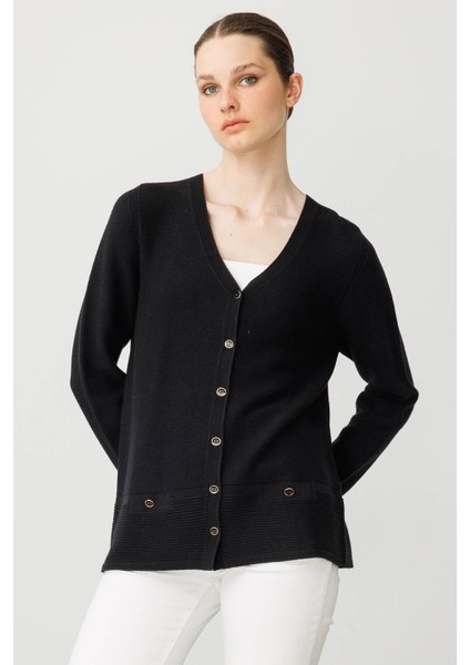 Kadın V Yaka Sahte Cepli Düğmeli Hırka Siyah