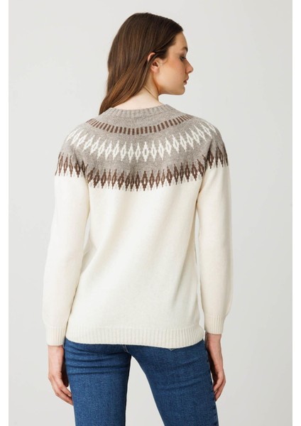 Kadın Sıfır Yaka Robası Baklavalı Yün Kazak Kemik modelleri